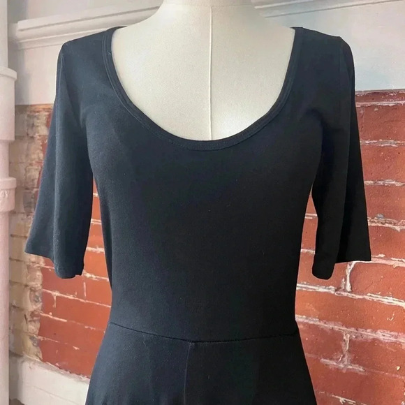 Reformation Jeans Black Scoop Neck Midi Dress Elbow Sleeve Stretch Fit and Flare - Picture 7 of 11